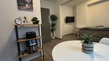 Schreibtisch, Bügeleisen/Bügelbrett, WLAN, Bettwäsche