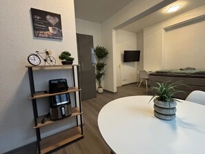 Schreibtisch, Bügeleisen/Bügelbrett, WLAN, Bettwäsche