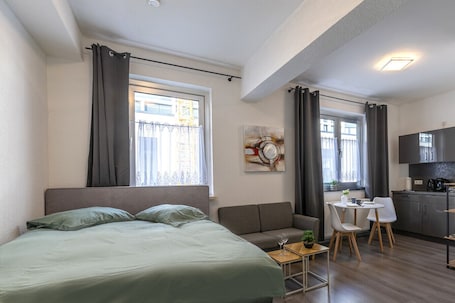 1 bedroom, desk, iron/ironing board, WiFi. StayBaran City Apartment Bochum