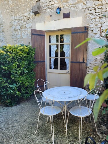 Le Séchoir d'Alice: Holiday Home with Private Terrace, Garden & Wi-Fi