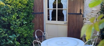 Le Séchoir d'Alice: Holiday Home with Private Terrace, Garden & Wi-Fi