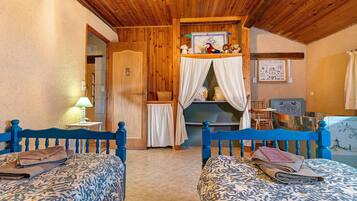 3 Schlafzimmer, Bügeleisen/Bügelbrett, WLAN