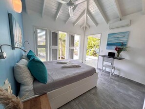 4 soverom, safe på rommet, strykejern/-brett og reiseseng for barn