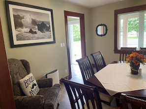 Deluxe House, Balcony, City View | Living area