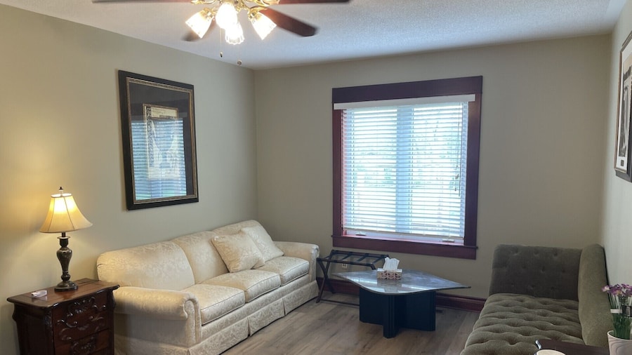 Peaceful Residence on Palmer