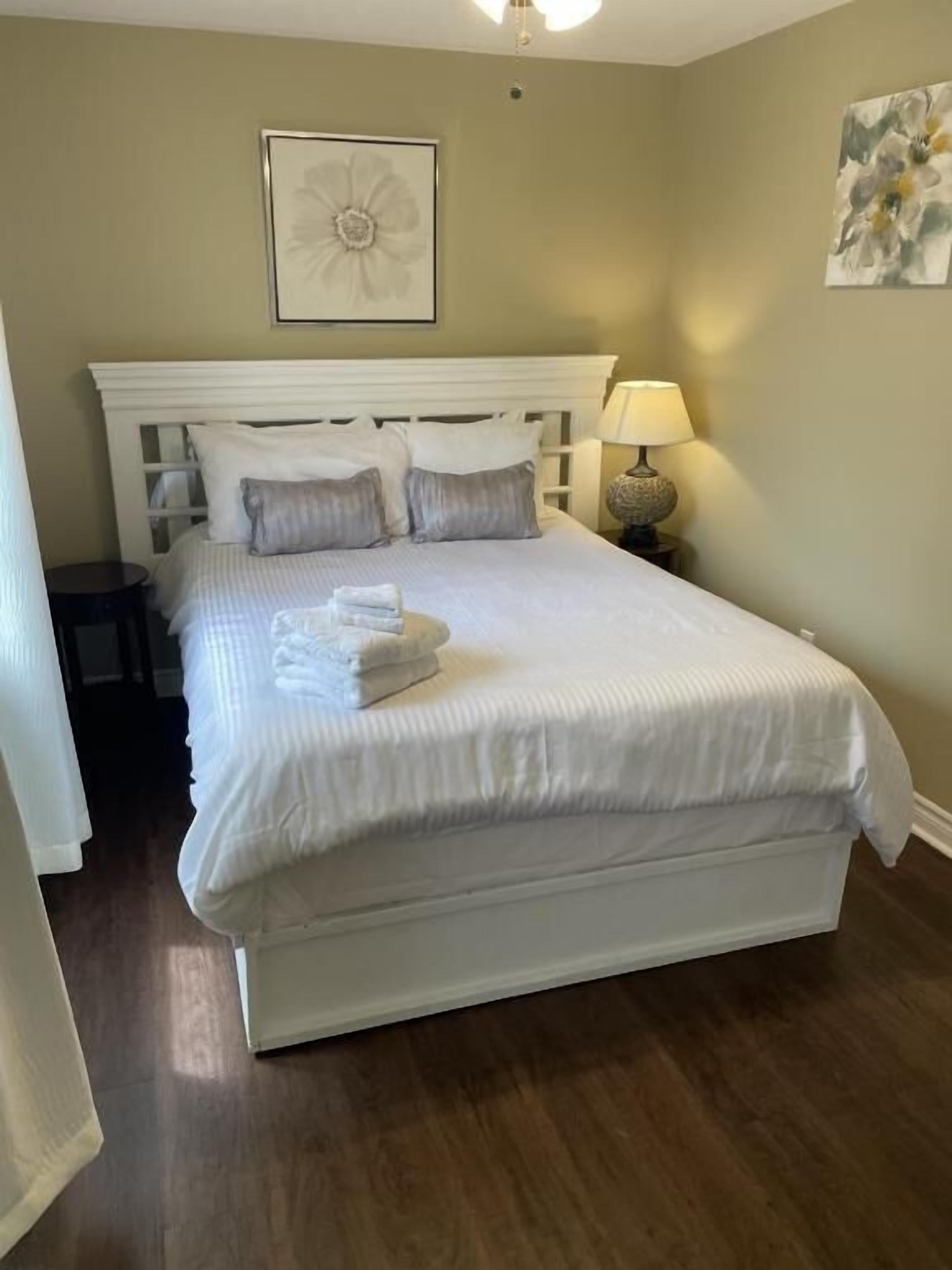 Individually decorated, individually furnished, laptop workspace