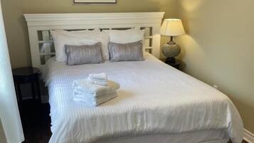 ๊ฐ๊ฐ ๋ค๋ฅธ ์คํ์ผ์ ์ธํ
๋ฆฌ์ด, ๊ฐ๊ฐ ๋ค๋ฅด๊ฒ ๊ฐ๊ตฌ ๋น์น, ๋
ธํธ๋ถ ์์
๊ณต๊ฐ, ๋ฐฉ์ ์ค๋น