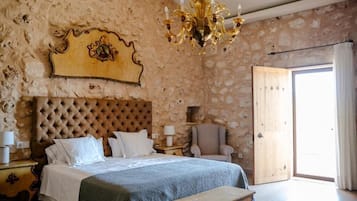 7 slaapkamers, een strijkplank/strijkijzer, wifi, beddengoed