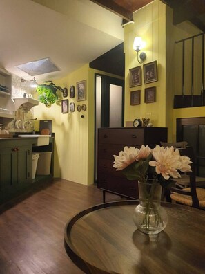 غرفة لتناول الطعام