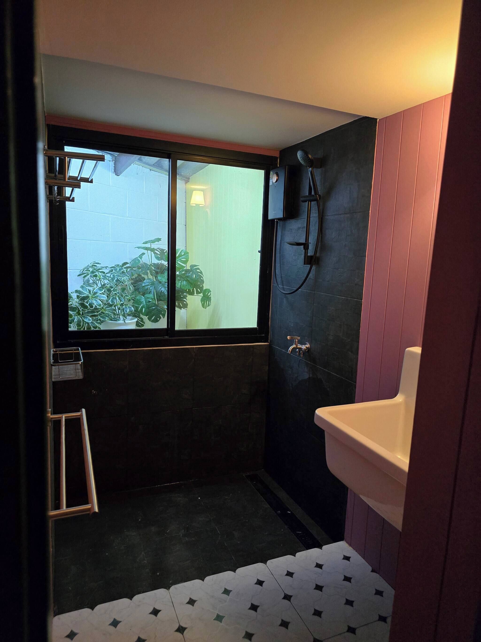 Rumah, 1 kamar tidur, akses difabel, Boleh Merokok | Kamar mandi