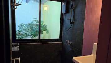 Rumah, 1 kamar tidur, akses difabel, Boleh Merokok | Kamar mandi