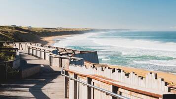 ํ์ฐ์ค, ์นจ์ค 4๊ฐ, ์ ์ ์ ๋ง | ํด๋ณ