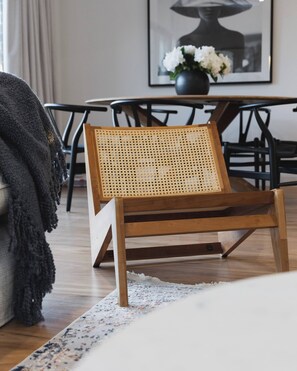 บ้านพัก, 4 ห้องนอน, วิวสวน | ร้านอาห�าร