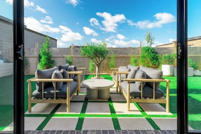 1 Beach House - Award-winning Luxury Smart Home