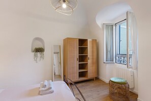 1 chambre, fer et planche à repasser, Wi-Fi, draps fournis