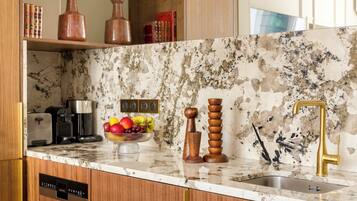 อพาร์ทเมนท์, วิวสวนหย่อม | ครัวส่วนตัว | ตู้เย็น, ไมโครเวฟ, เตาอบ, เตาประกอบอาหาร