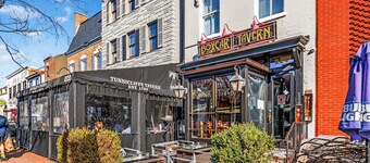 Capitol Hill- 3-BR TH Sleeps 6 - 2 Blocks Eastern Market – Free Parking