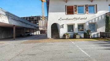 Enceinte de lâhĂ©bergement