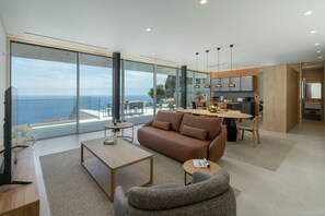 Smart-TV, Tischfußball, Tischtennisplatte, Stereoanlage