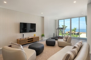 Smart TV, foosball, table tennis, stereo