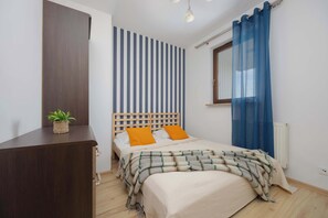 1 slaapkamer, een strijkplank/strijkijzer, reisbedje, wifi