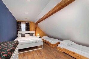 2 bedrooms, iron/ironing board, travel cot, WiFi