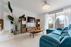 Smart TV - Cozy apartment in Mijas with private terrace (Malaga)