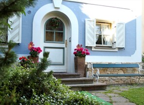 تفاصيل الفندق من الخارج