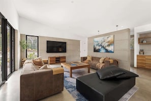 TV, fireplace, offices