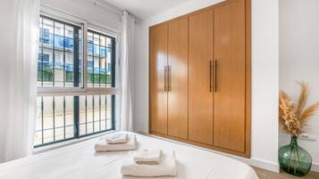 2 Schlafzimmer, Bügeleisen/Bügelbrett, WLAN, Bettwäsche