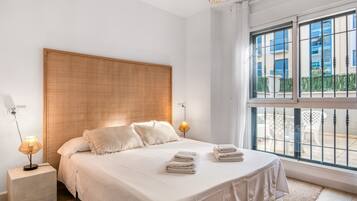 2 slaapkamers, een strijkplank/strijkijzer, wifi, beddengoed