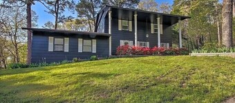 Charming 4bedroom house w/hot tub at beautiful Beaver Lake in lovely Rogers, AR