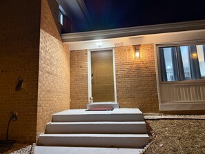 Exterior detail -
Inviting Bethesda Stay – Clean, Cozy & Convenient (Bethesda)