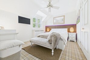 4 chambres, fer et planche à repasser, Wi-Fi, draps fournis