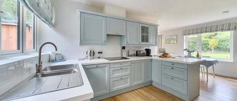 Oven, dishwasher, coffee/tea maker