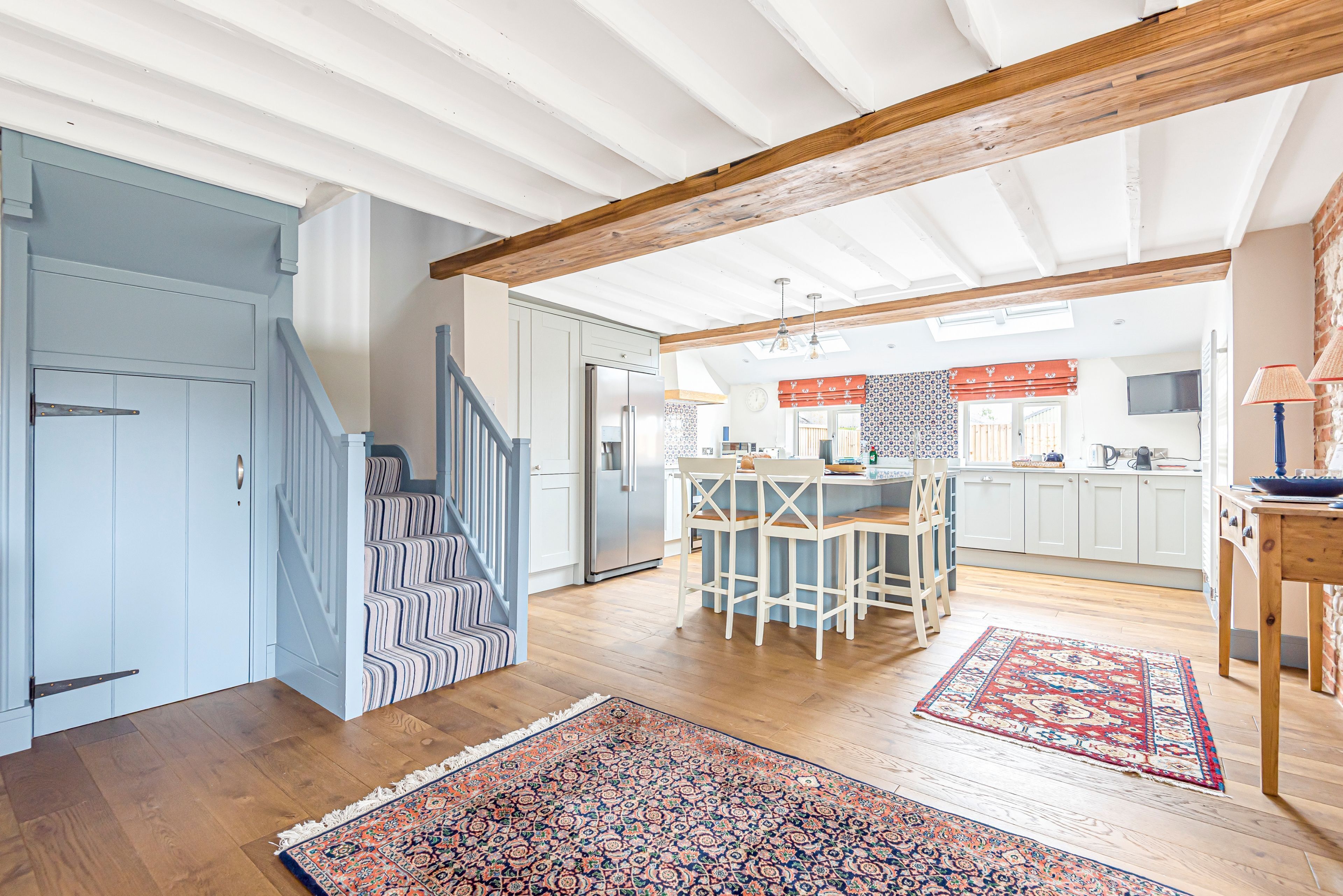 المنشأة من الداخل