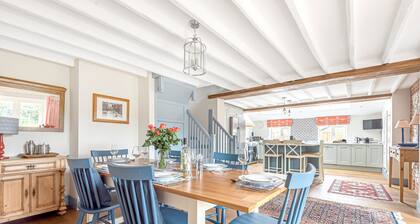 Heronsway - sleeps 4 guests in 2 bedrooms