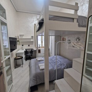 2 Schlafzimmer, Schreibtisch, Bügeleisen/Bügelbrett, kostenloses WLAN