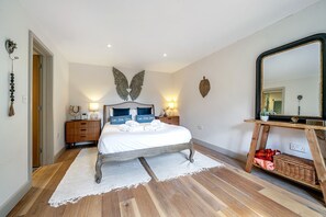 2 chambres, fer et planche à repasser, Wi-Fi, literie fournie