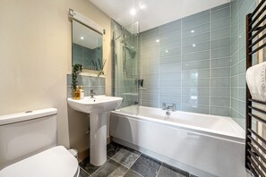 Douche, séchoir à cheveux