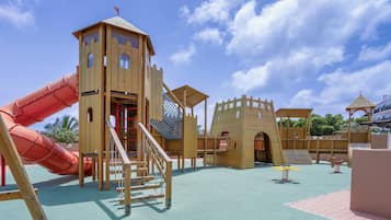 Children’s play area – outdoor