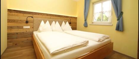 1 chambre, fer et planche Ă repasser, Wi-Fi, draps fournis