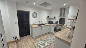 Mikrobølgeovn, spisebord