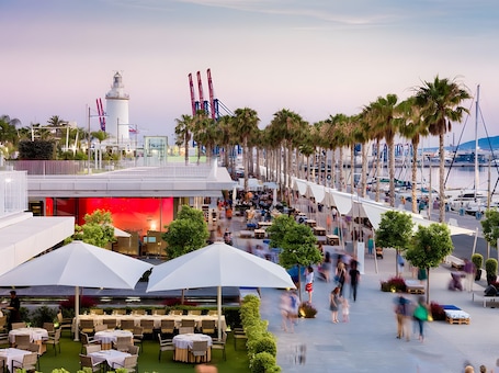 Outdoor dining. La Biznaguita – Your Mediterranean Retreat in Benajarafe
