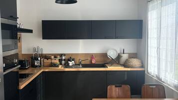 Microwave, oven, stovetop, dishwasher