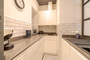 Fridge, microwave, toaster - GuestHost - Modern 49 square meters apartment, perfect for three people, located on the first floor of an elegant building with an elevator (NOT accessible to disabled guests).The property is located in the heart of Turin, close to the University distric (Turin)