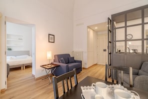 Interior - GuestHost - Modern 49 square meters apartment, perfect for three people, located on the first floor of an elegant building with an elevator (NOT accessible to disabled guests).The property is located in the heart of Turin, close to the University distric (Turin)