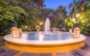 Fountain - Hostal Casa Miguel Marbella (Marbella)