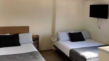 Habitación doble, 2 camas dobles | Wifi gratis