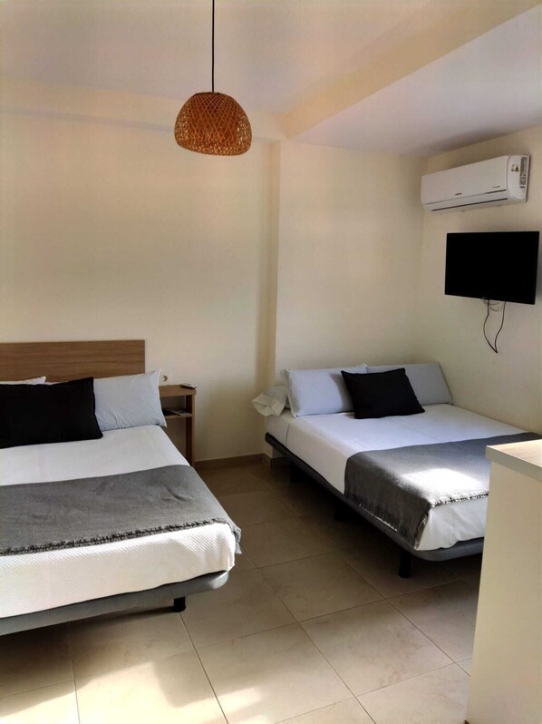 Double Room, 2 Double Beds | Free WiFi - Hostal Casa Miguel Marbella (Marbella)